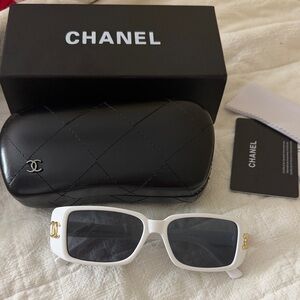 CHANEL White Rectangular Sunglasses with Gold CC Emblems